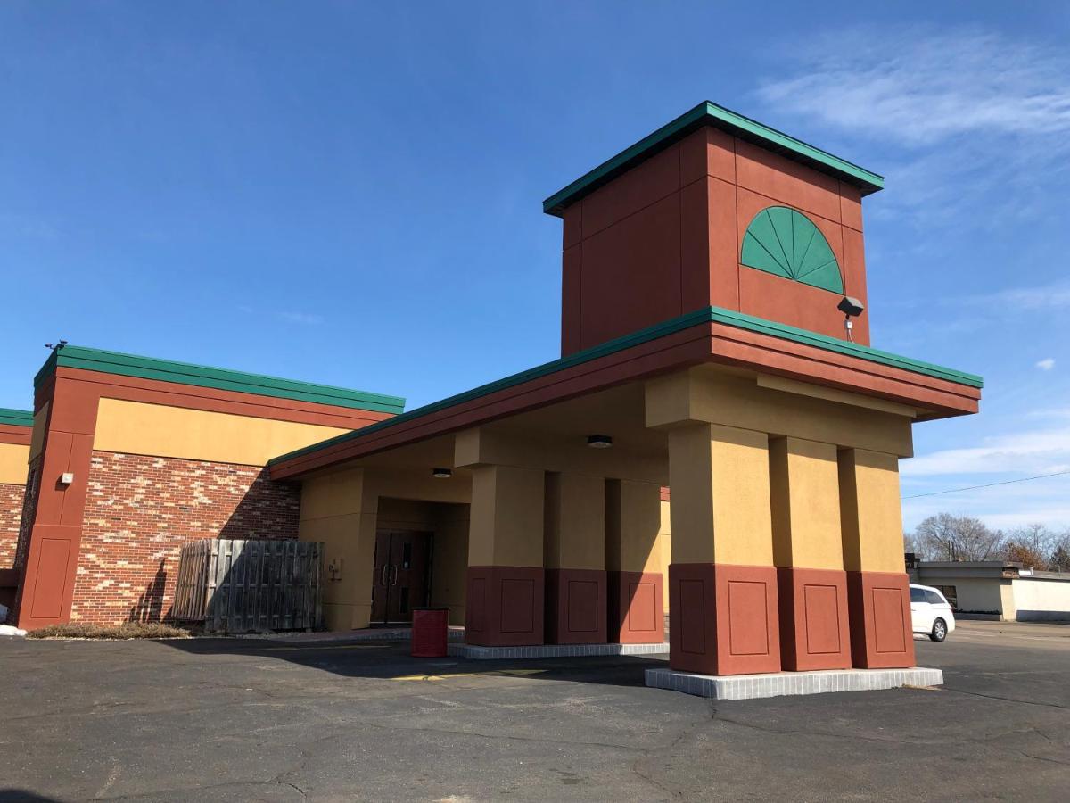 Econo Lodge Wisconsin Rapids Exterior photo